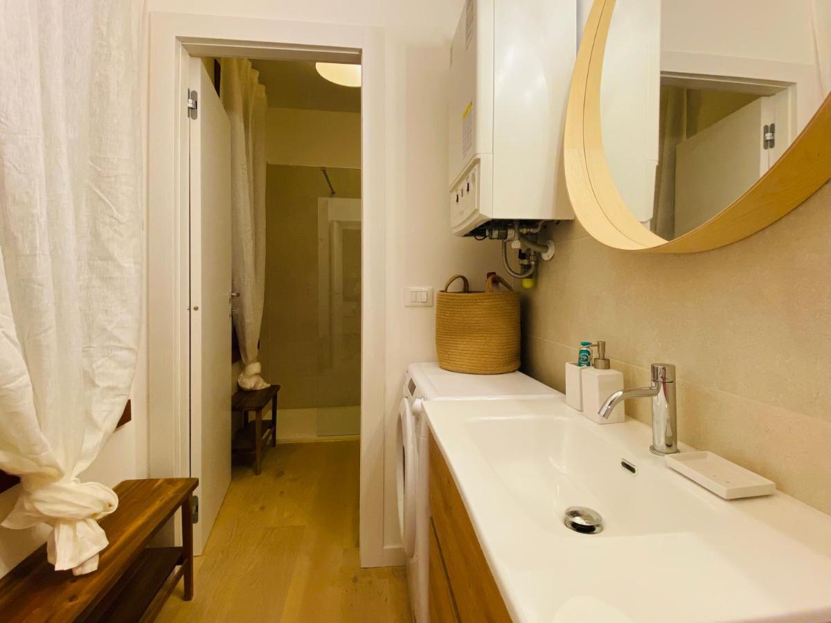 Piazzaborsa Charme Apartment Triëst Buitenkant foto