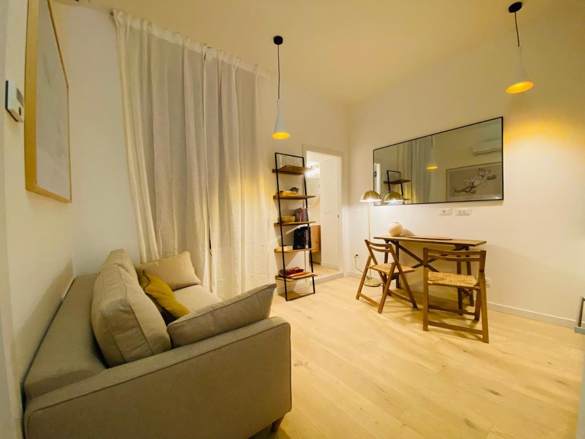 Piazzaborsa Charme Apartment Triëst Buitenkant foto