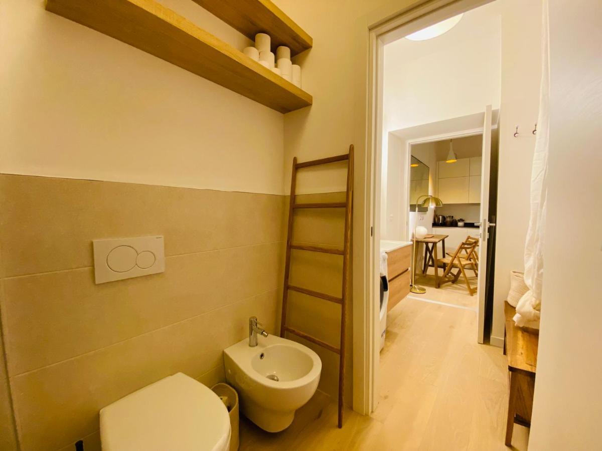 Piazzaborsa Charme Apartment Triëst Buitenkant foto